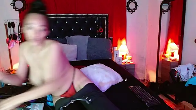 Snapshot of SamaraMartinez chatting on October 2025 11:24:01 AM SamaraMartinez online show from October 2025 11:24:01 AM