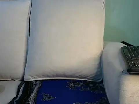 Caryyyl online show from October 2025 10:05:01 PM