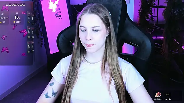 Snapshot of CuteMousee chatting on October 2025 05:37:01 AM CuteMousee online show from October 2025 05:37:01 AM