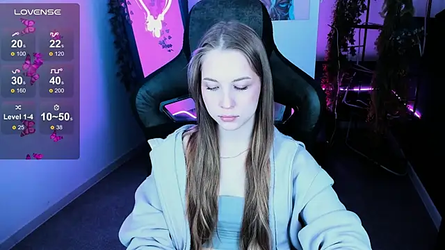 Snapshot of CuteMousee chatting on October 2025 05:22:01 AM CuteMousee online show from October 2025 05:22:01 AM