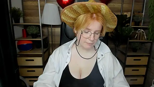 Snapshot of Java_fire chatting on October 2025 10:12:01 PM Java fire online show from October 2025 10:12:01 PM