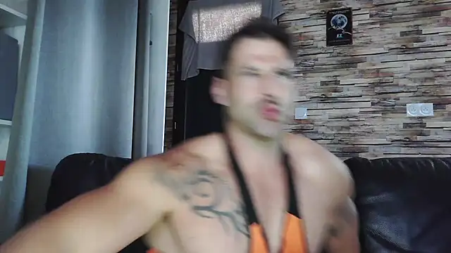 XxBigboybandxX online show from October 2025 12:16:02 PM