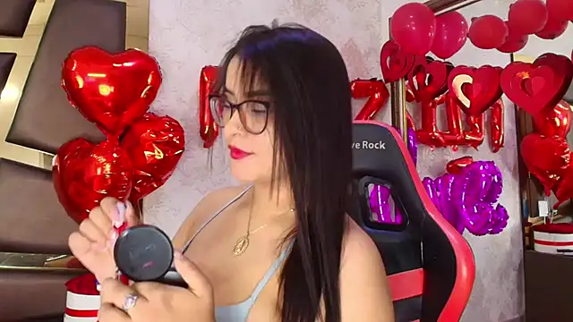Snapshot of ZoehRoux chatting on February 2025 04:31:01 AM ZoehRoux online show from February 2025 04:31:01 AM