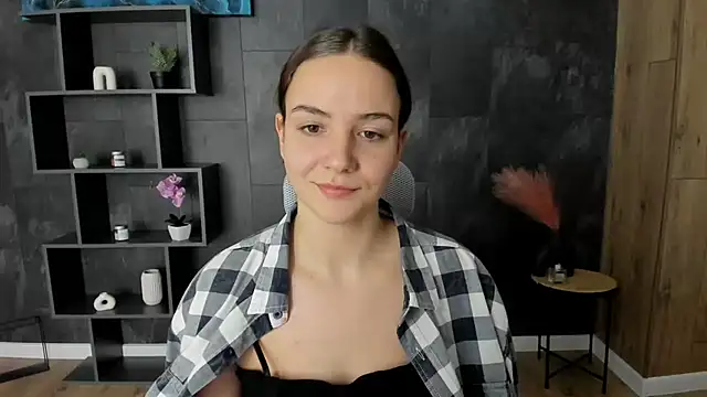 OliviaMontgomery online show from December 2024 03:21:02 PM