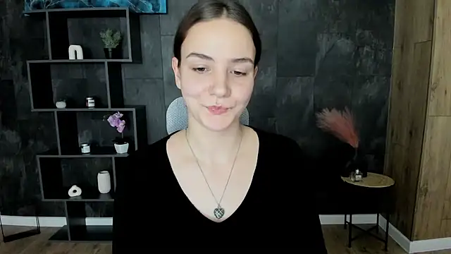 OliviaMontgomery online show from December 2024 04:28:01 PM