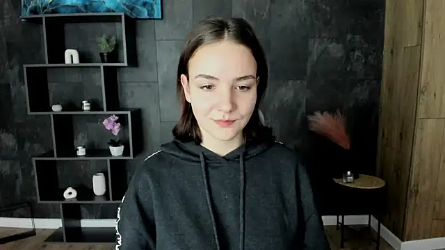 OliviaMontgomery online show from December 2024 01:19:02 PM