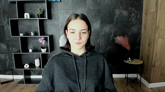 OliviaMontgomery online show from December 2024 04:22:01 PM