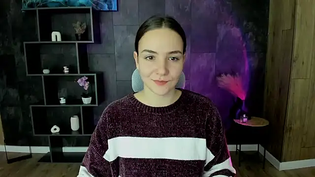 OliviaMontgomery online show from December 2024 01:21:02 PM