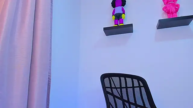 Gangster Girl online show from February 2025 01:35:01 AM