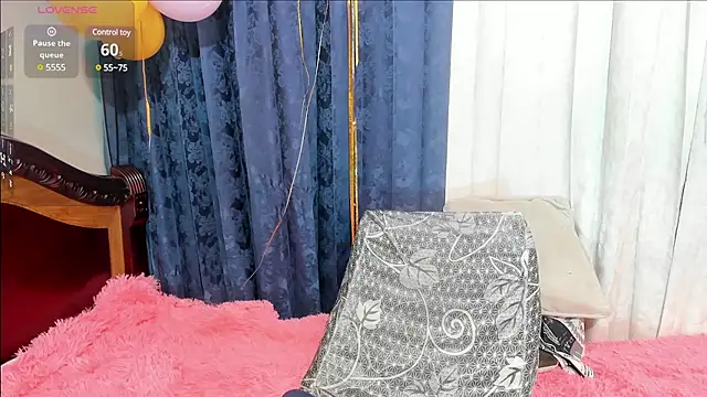 Snapshot of Rachel_Dubois chatting on February 2025 06:18:02 AM Rachel Dubois online show from February 2025 06:18:02 AM