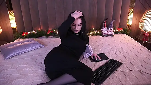 Snapshot of Daisy_Delight chatting on December 2024 05:42:02 PM Daisy Delight online show from December 2024 05:42:02 PM