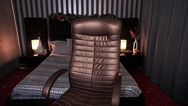Snapshot of Daisy_Delight chatting on December 2024 02:45:01 PM Daisy Delight online show from December 2024 02:45:01 PM
