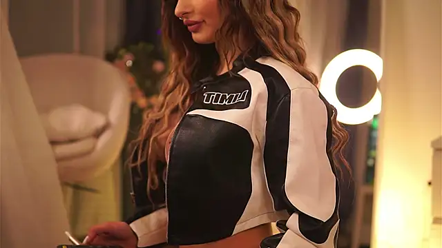 AvaShayy online show from January 2025 12:33:01 AM