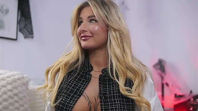 AvaShayy online show from October 2025 09:37:02 PM