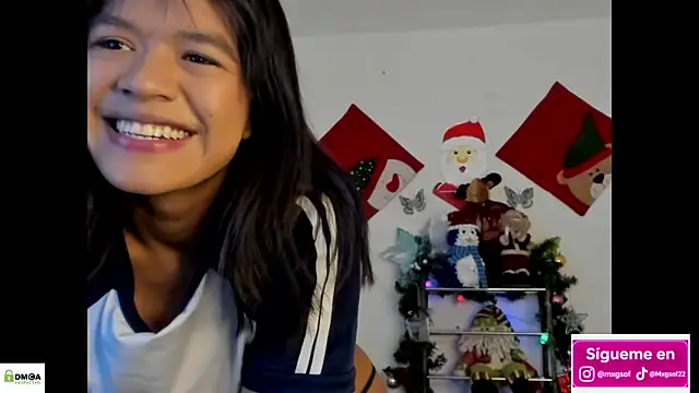 meganthompsonn22 online show from December 2025 06:46:02 PM