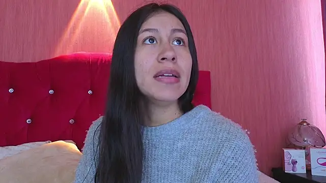 EmiGomez  online show from September 2025 01:04:01 PM