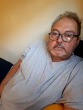 bluangelo online show from September 2025 12:30:01 PM