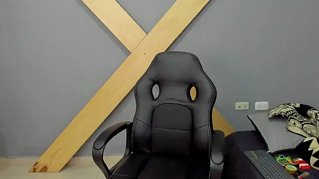 jamesinked  online show from December 2024 03:42:02 PM