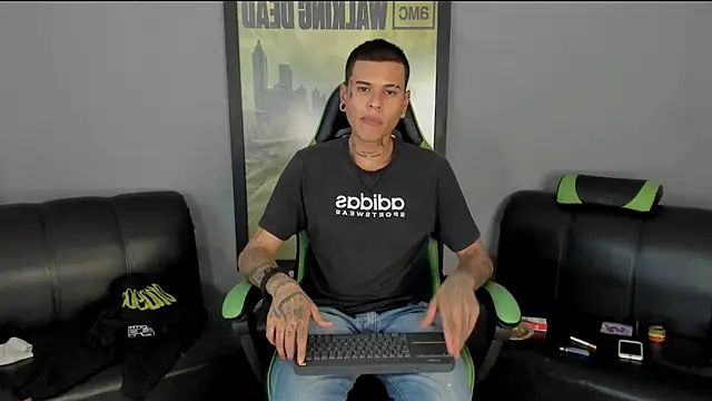 jamesinked  online show from January 2025 07:24:01 PM