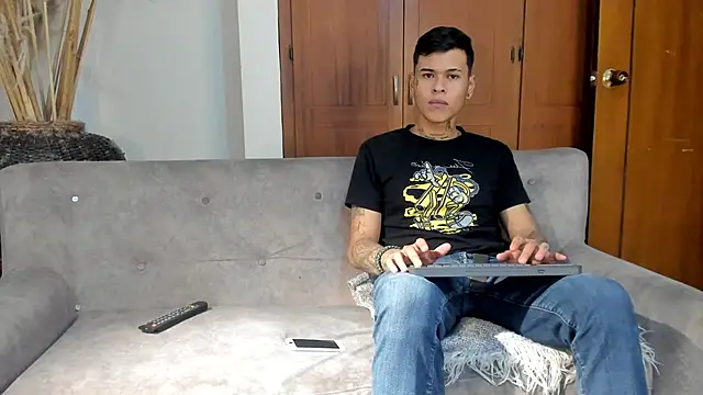 jamesinked  online show from November 2025 03:18:02 AM