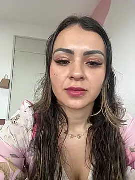 carol amorim online show from January 2025 05:58:02 PM