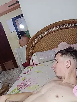 Milfvalesk online show from January 2025 07:49:01 PM