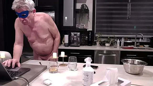 Toy-Daddy online show from September 2025 11:21:01 PM