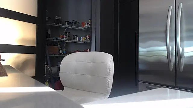 Toy-Daddy online show from October 2025 01:17:02 PM