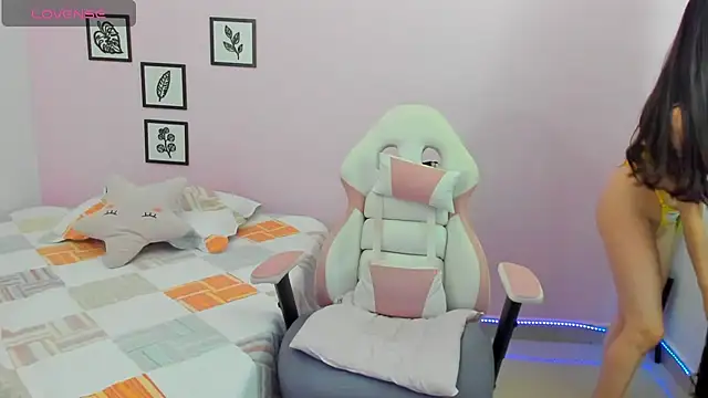 sophie pazz online show from October 2025 10:40:02 PM