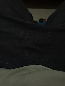 Snapshot of beautiful_hands_ chatting on November 2025 06:45:02 AM beautiful hands online show from November 2025 06:45:02 AM