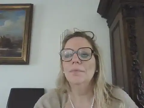 Silkesquirt online show from December 2024 10:32:02 AM