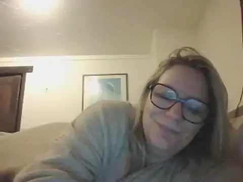 Silkesquirt online show from December 2024 05:41:02 PM