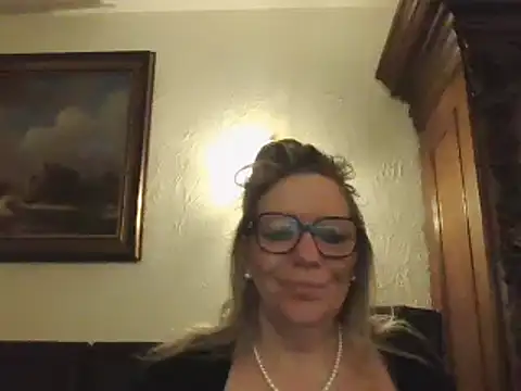 Silkesquirt online show from December 2024 07:20:01 AM