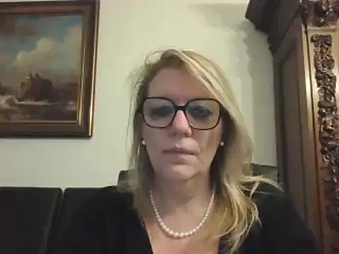 Silkesquirt online show from December 2024 02:22:01 PM