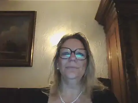 Silkesquirt online show from December 2024 07:15:01 AM