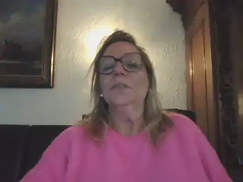Silkesquirt online show from December 2024 02:38:02 PM