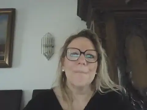 Silkesquirt online show from January 2025 09:52:01 AM