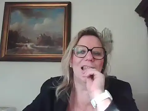 Silkesquirt online show from January 2025 01:49:02 PM