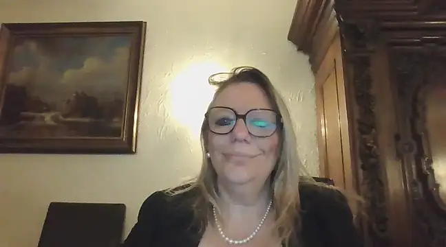 Silkesquirt online show from January 2025 07:04:02 AM