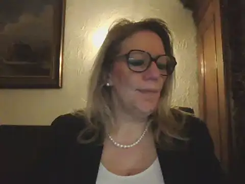 Silkesquirt online show from January 2025 07:03:01 AM