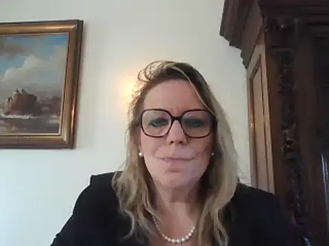 Silkesquirt online show from January 2025 11:11:01 AM