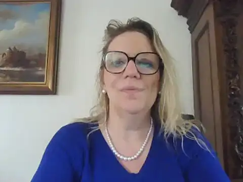 Silkesquirt online show from February 2025 12:17:02 PM