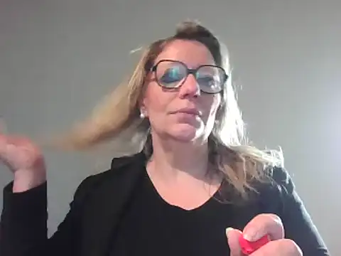 Silkesquirt online show from March 2025 07:47:02 AM