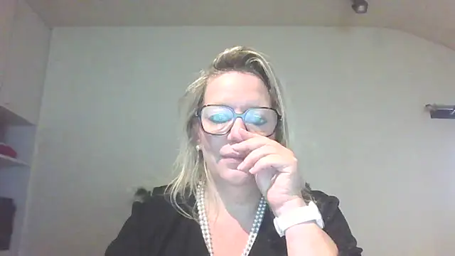 Silkesquirt online show from September 2025 06:37:02 AM