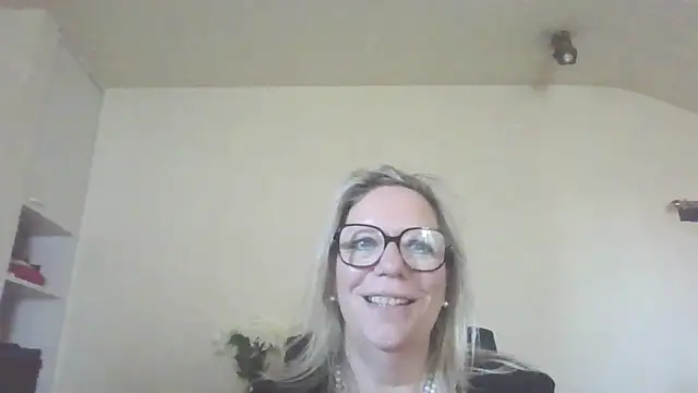 Silkesquirt online show from September 2025 07:32:01 AM