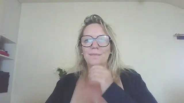 Silkesquirt online show from September 2025 08:27:02 AM