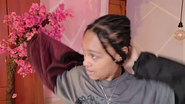 Elith noa online show from October 2025 07:22:01 PM