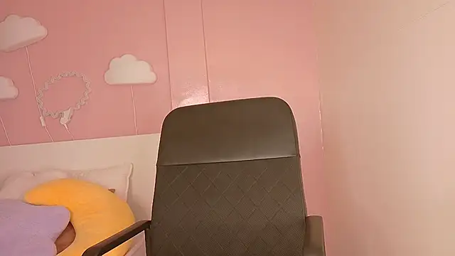 briannajackson  online show from October 2025 07:46:02 PM