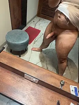 versatile guy01 online show from October 2025 06:52:01 PM