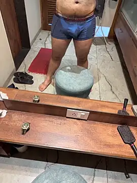 versatile guy01 online show from November 2025 03:05:01 AM